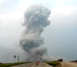 Texasi műtrágyagyár robbanás Fotó Radio KFI _ Twitter_2